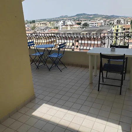 E02 - Verona - 4 Posti Letto *