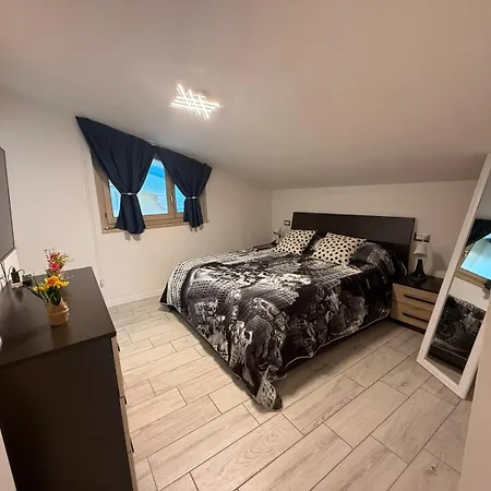 E02 - Verona - 4 Posti Letto * ألبا أدرياتيكا