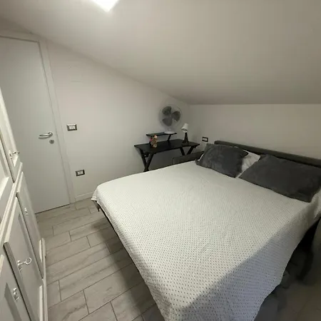 E02 - Verona - 4 Posti Letto شقة ألبا أدرياتيكا