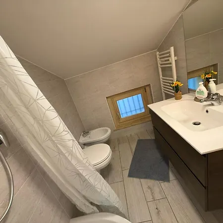 شقة E02 - Verona - 4 Posti Letto *