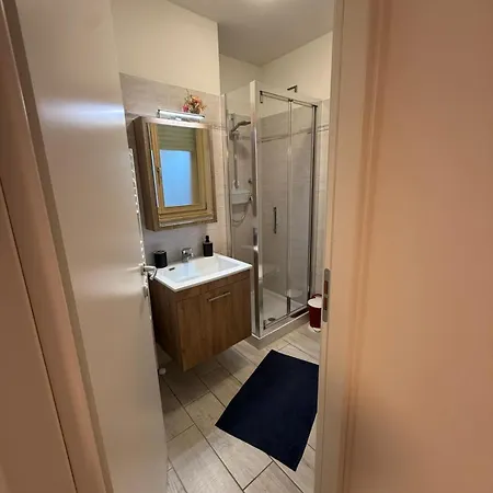 شقة E02 - Verona - 4 Posti Letto *