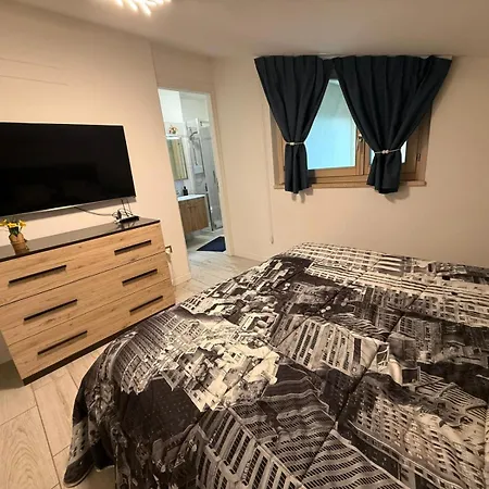E02 - Verona - 4 Posti Letto ألبا أدرياتيكا