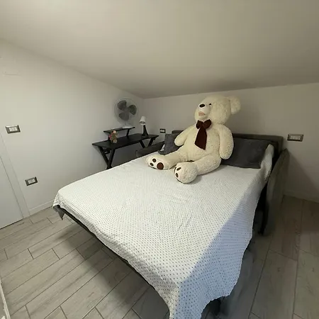 E02 - Verona - 4 Posti Letto * ألبا أدرياتيكا